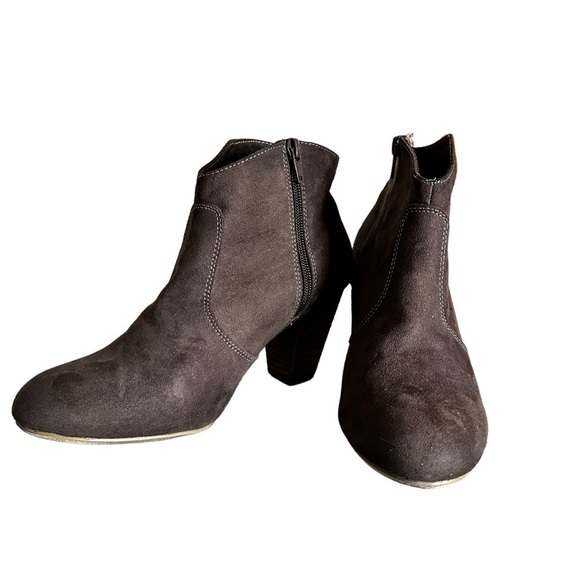 Report Shoes - Report Western Brown Block Heel Booties with Zip Closure sz 9
